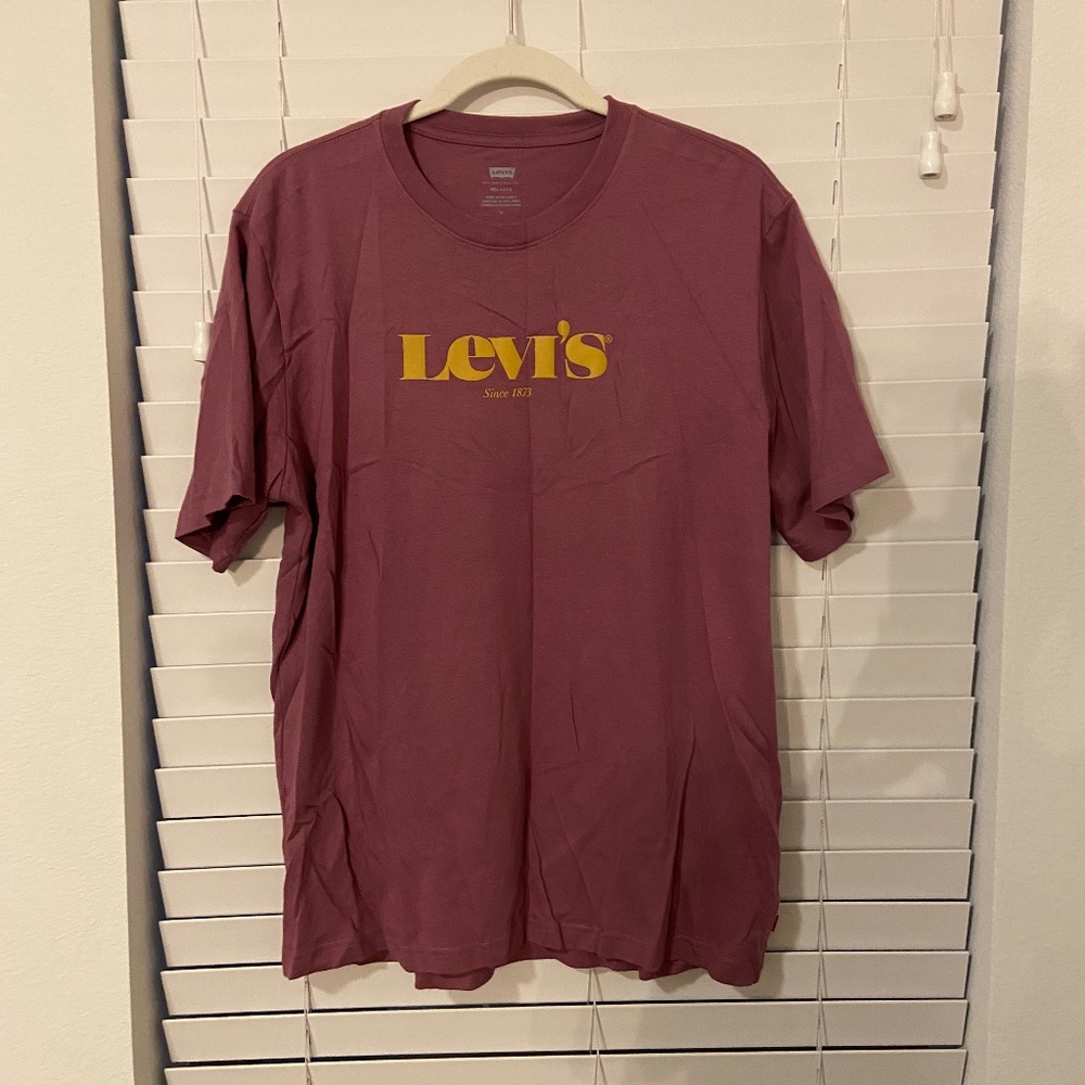 Medium Relaxed Fit Levi's Tee